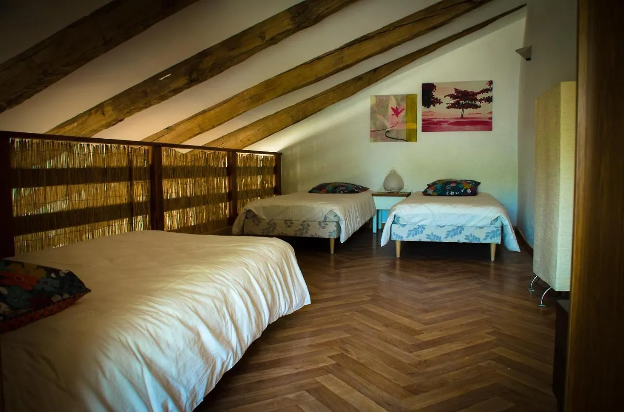 Le Petit Rias Gite Soleil Saint Maurice en Chalencon Holiday home