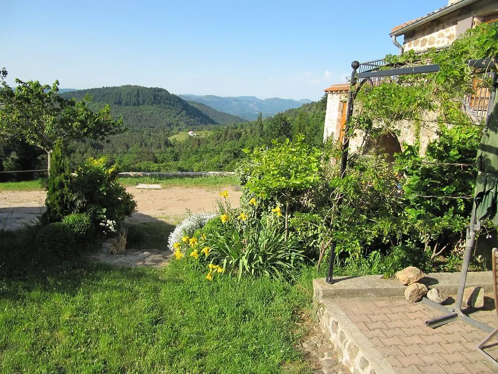 Le Petit Rias Gite Soleil Saint Maurice en Chalencon France
