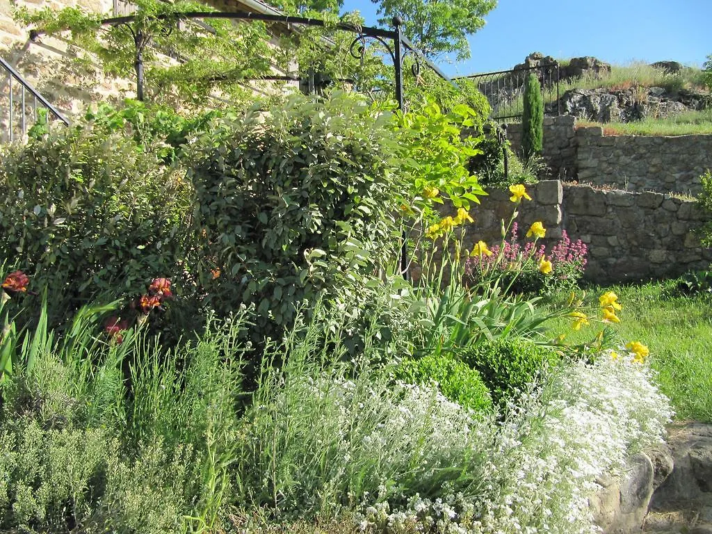 Le Petit Rias Gite Soleil Saint Maurice en Chalencon